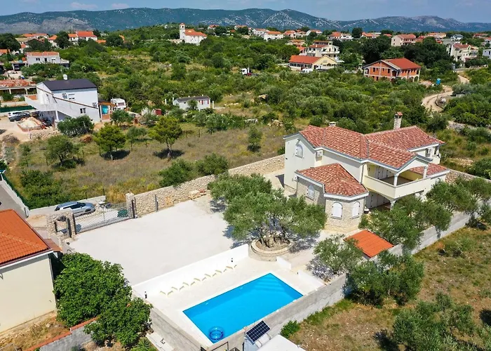 House Anna Драге