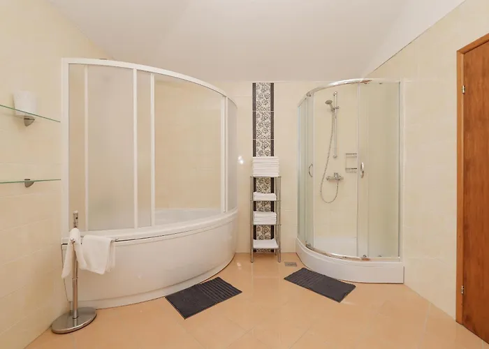 House Anna Драге